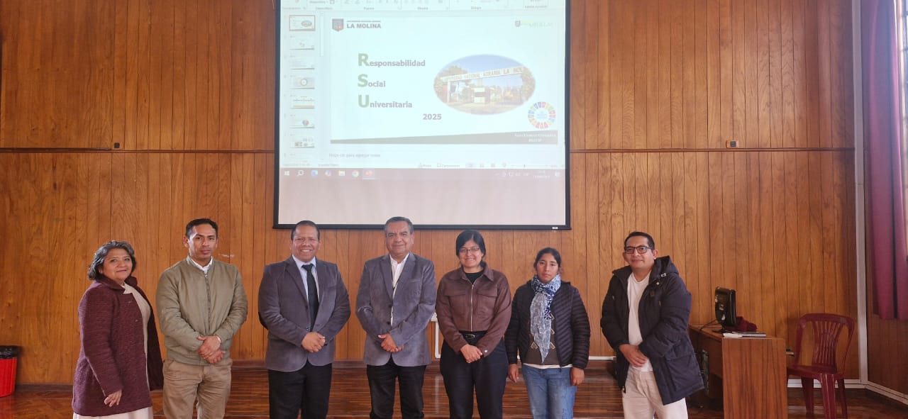 Exposición de la Política de RSU por parte del equipo DRSU